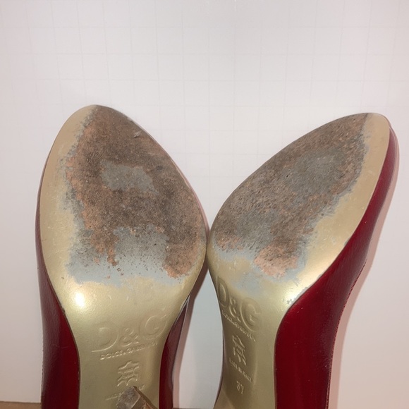 🍒Dolce & Gabbana Patent Leather pumps - Picture 9 of 13